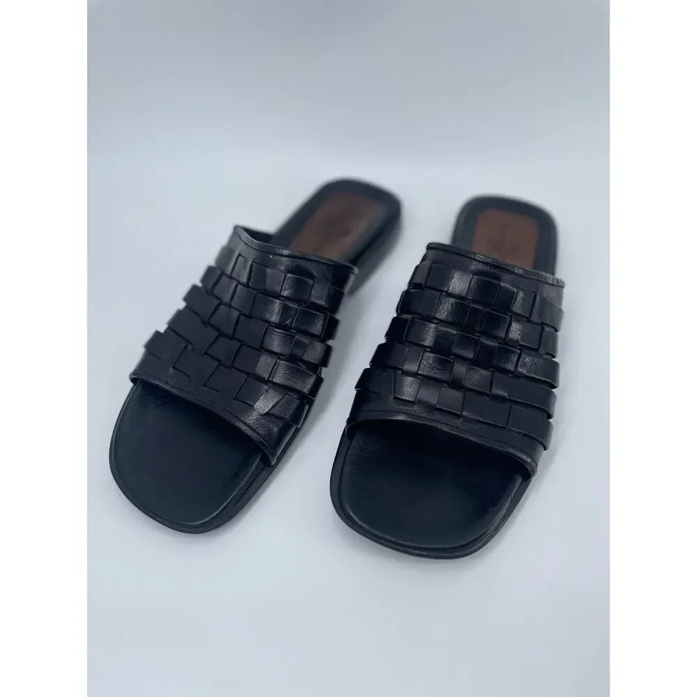 Tommy Bahama TB 303 Black Leather Slides/Sandals Men’s 11 Fisherman